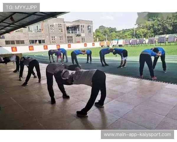 举重选手复训计划成媒体关注的励志案例 举重选手复训计划成媒体关注的励志案例