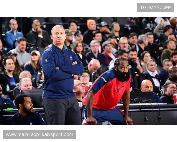 快船四连败!主帅用人受质疑,快船又输 快船四连败!主帅用人受质疑,快船又输