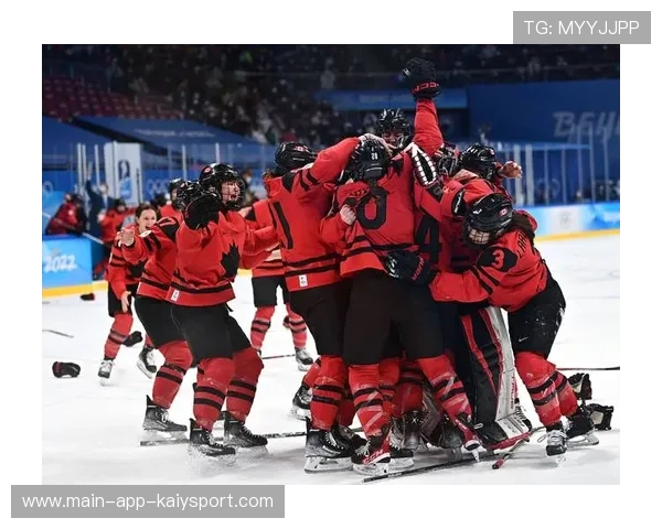 世界冰球：加拿大队霸气夺冠，金牌大满贯！，冰球加拿大人队