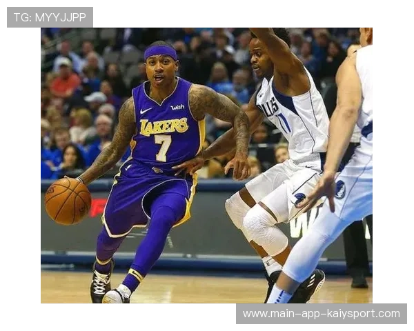 湖人队战术调整，提升团队凝聚力，湖人队战术分析